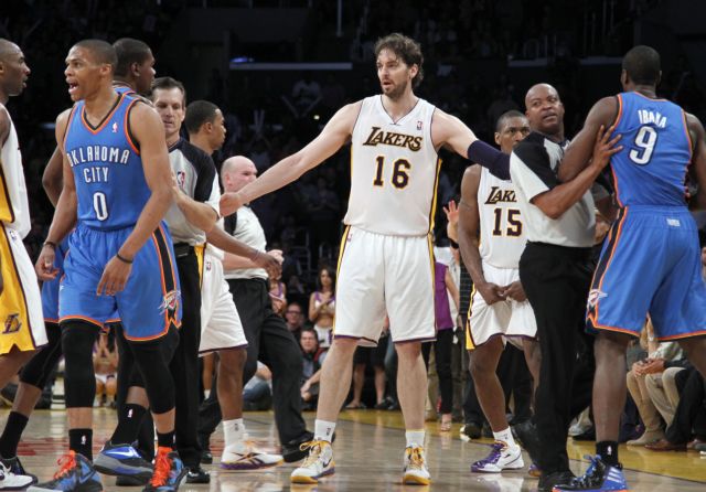 Ανατροπή και νίκη για τους Λέικερς στη δεύτερη παράταση